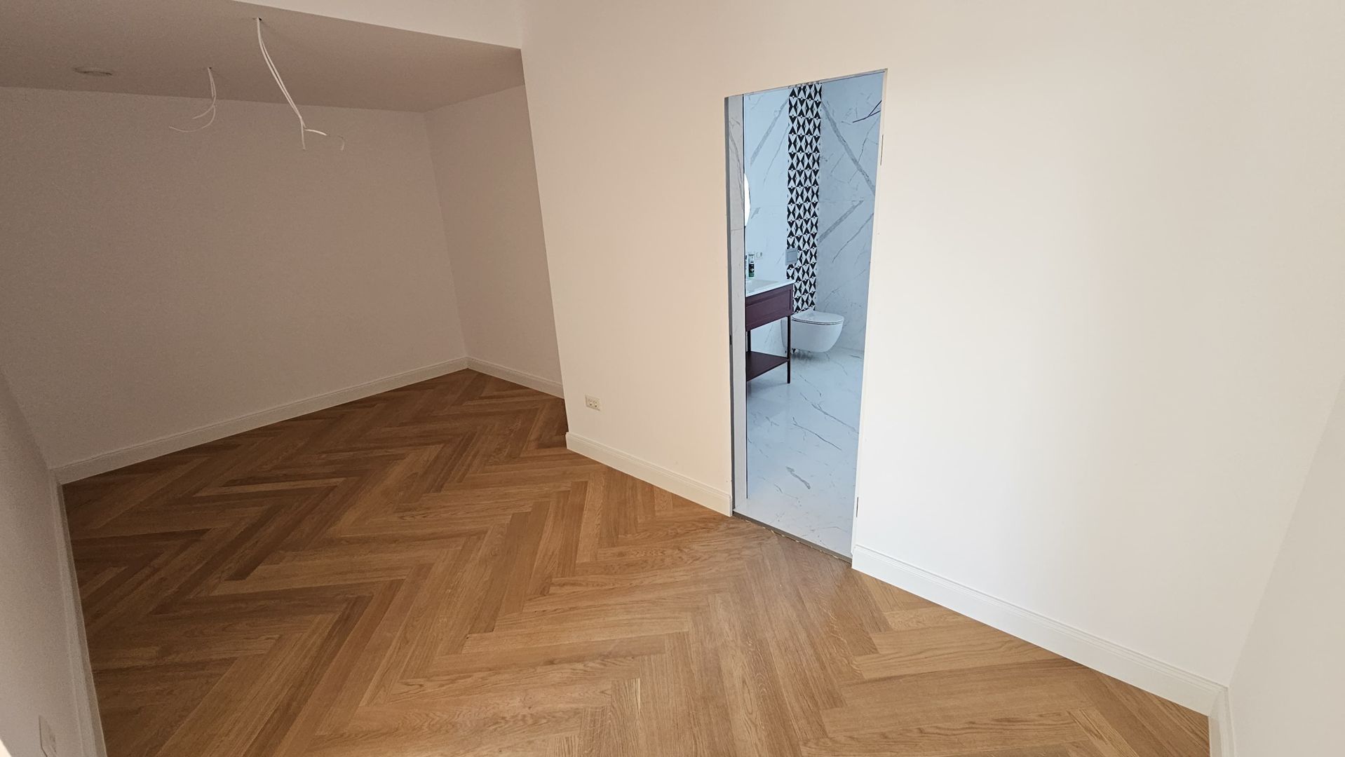 CASA 5 CAMERE, PISCINA ROOFTOP, POMPA CALDURA, RACIRE PASIVA, COMIS 0% - Poză 13