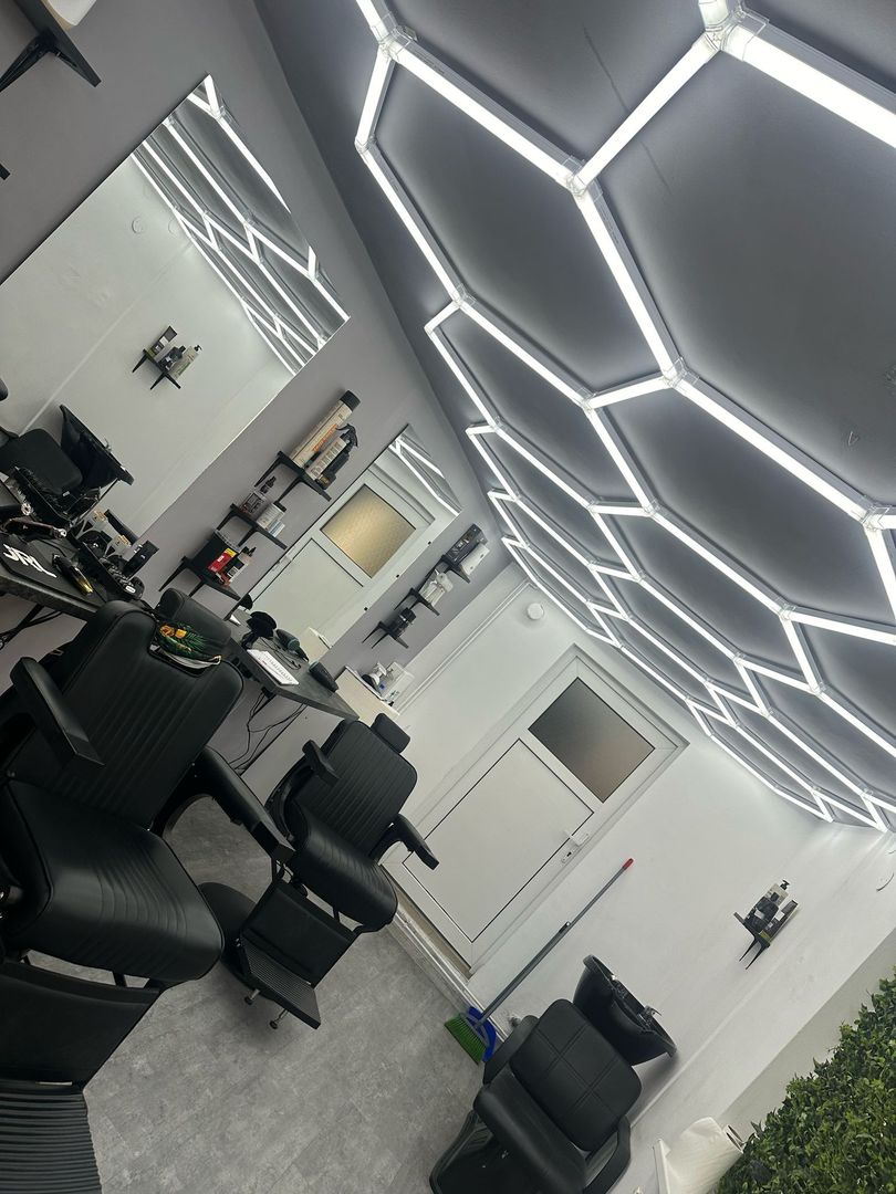 Spatiu comercial acces stradal 15 mp,Str Mihai Viteazul 220 euro - Poză 7