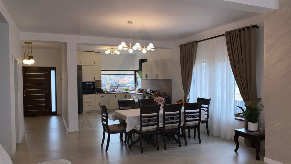 Casa ultrafinisata 199 mp utili garaj si teren 410 mp in Cisnadioara - Poză 11