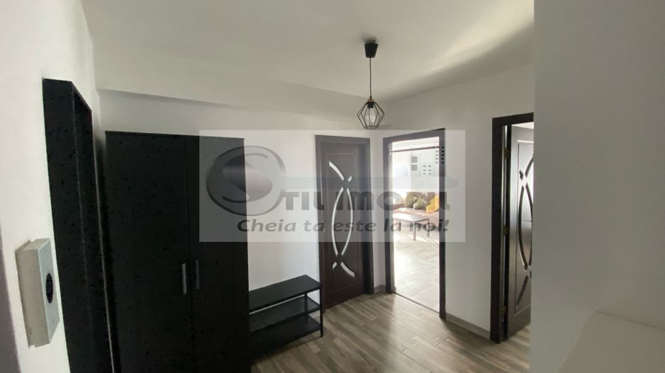 Apartament 2 camere decomandat mobilat Podul de Piatra 159000 euro - Poză 1