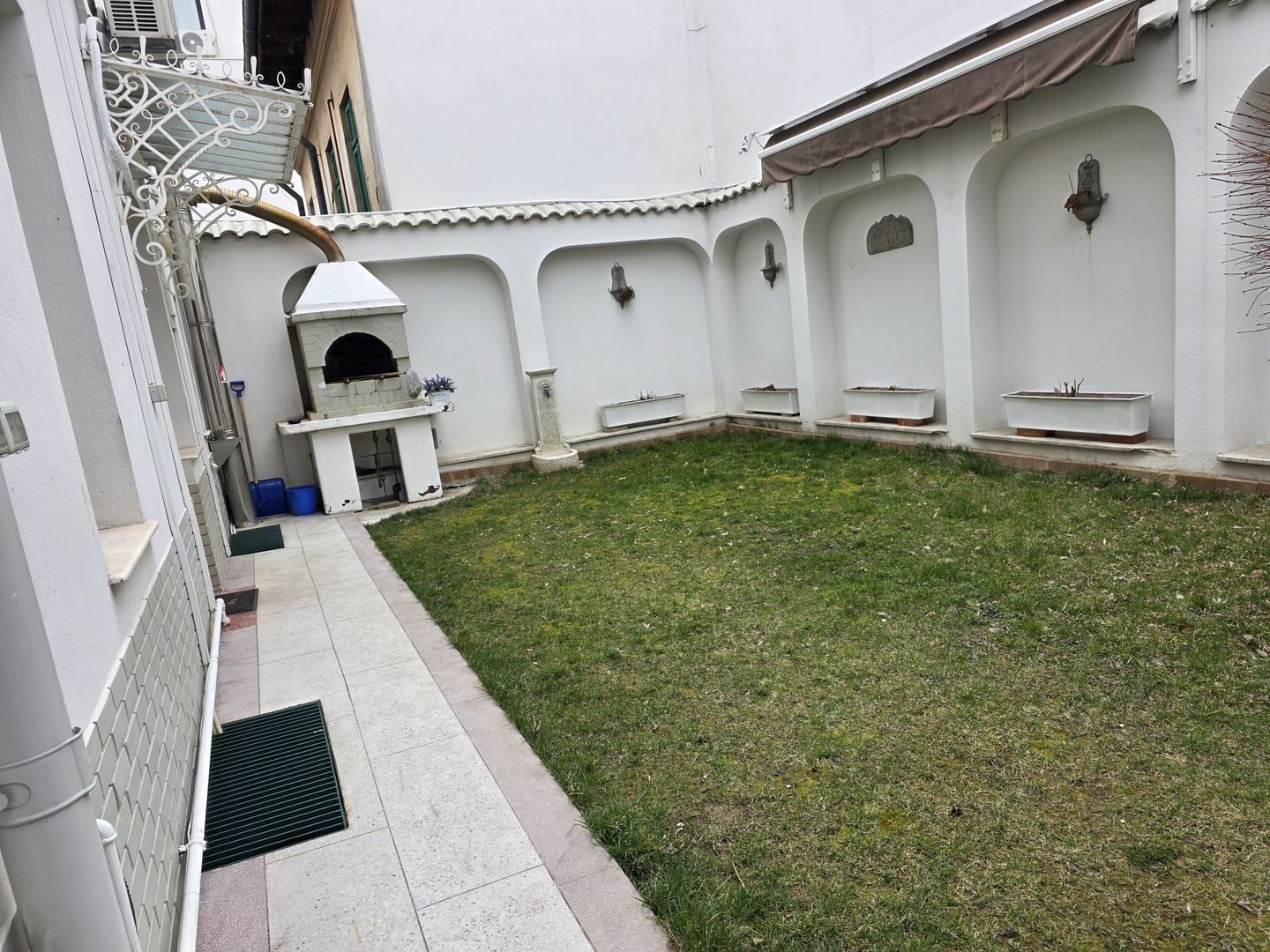 Vila de inchiriat - Poză 31