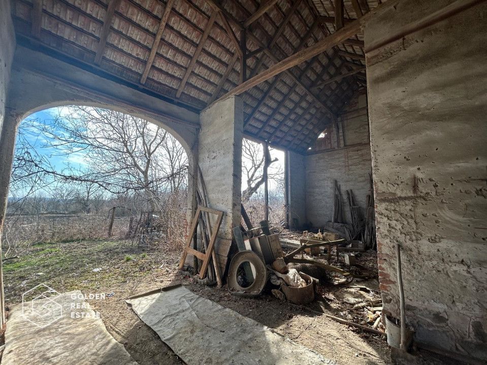 Casa traditionala cu teren generos in Odvos, județul Arad - Poză 17