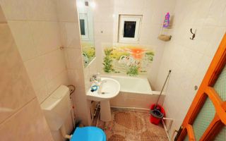 Apartament decomandat 3 Camere Renovat Utilat 1 Mai etaj 3 - Poză 12