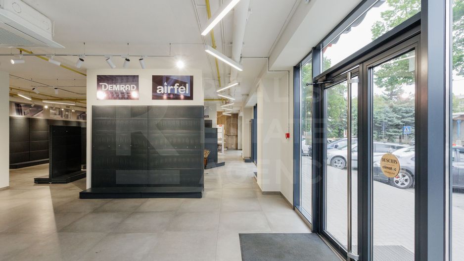 Vânzare, spațiu comercial, amplasat în Ungheni, pe str. Mihai Eminescu - Poză 53