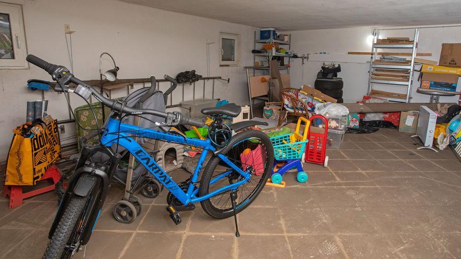 Vilă, singur în curte, central, Oradea 128 mp. 800  E/lună. Comision 0 - Poză 36