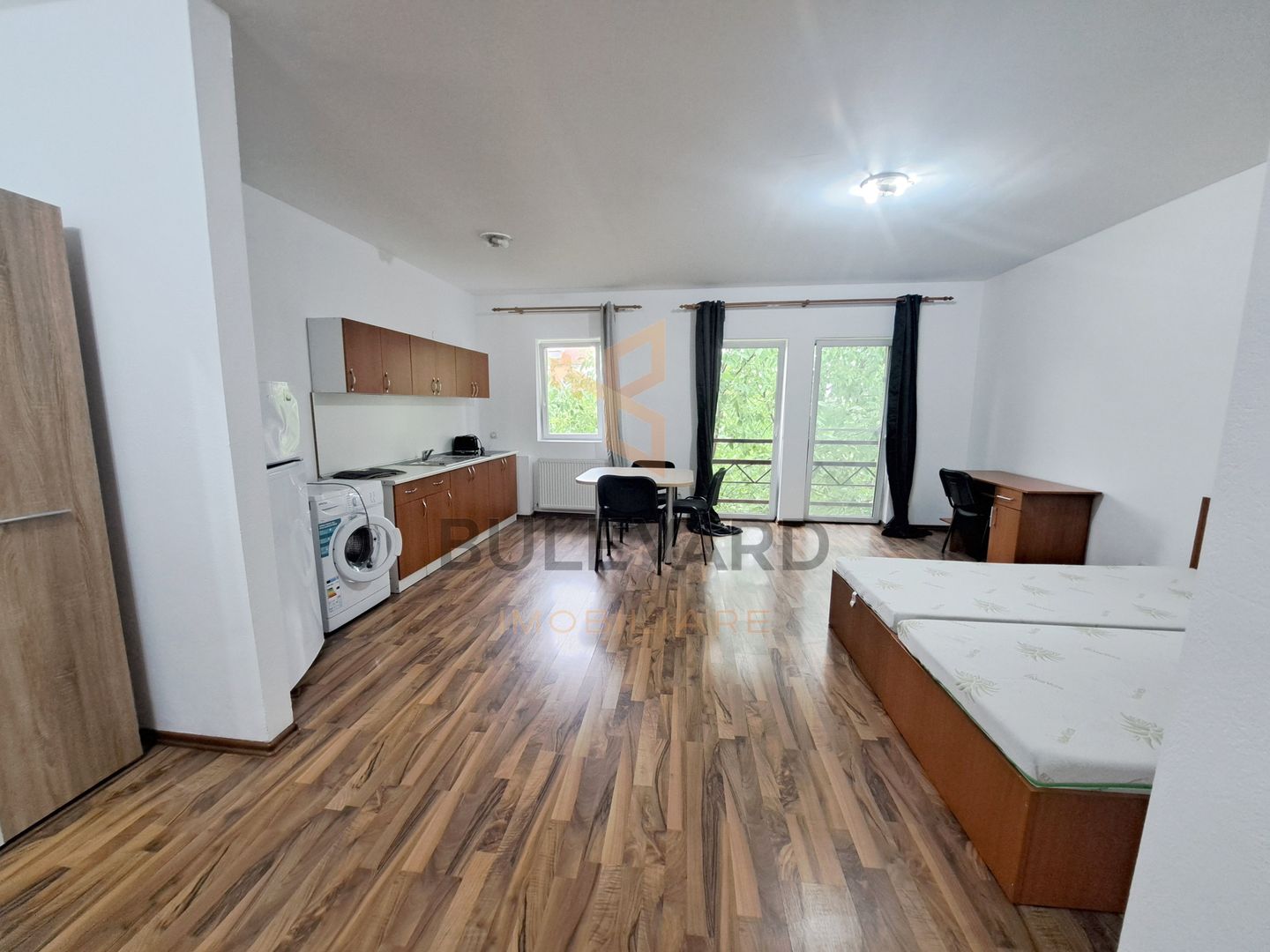 Apartament cu 1 camera 40 mp in zona strazii N. Titulescu! - Poză 1