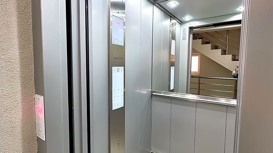3 camere decomandat bucatarie inchisa 79mp Grand Arena parcare inclusa - Poză 24
