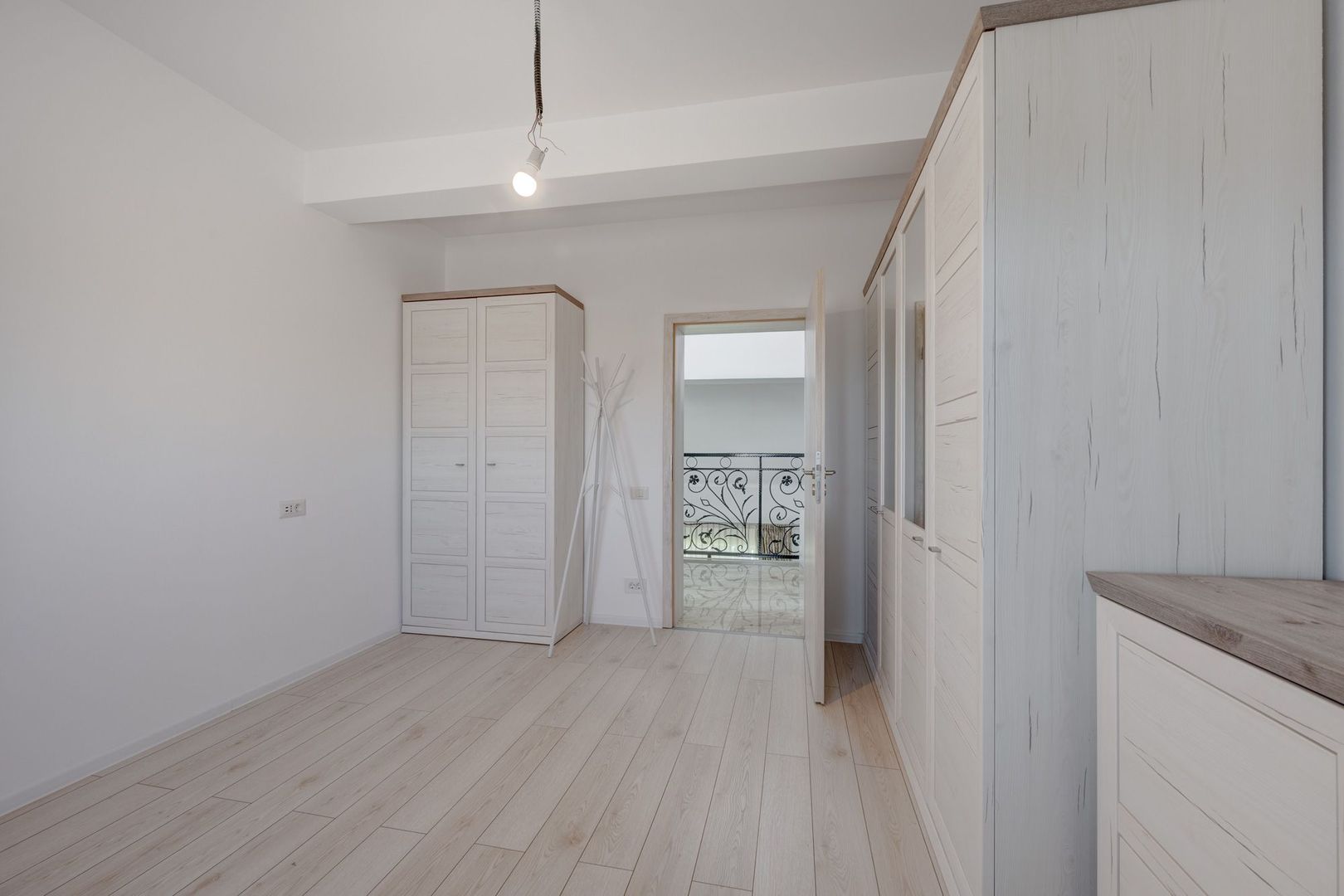 Casa cu Mesteceni!  Complex Lalelelor Domnești - Poză 42