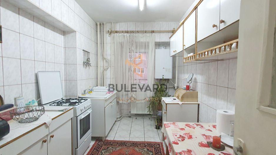 Apartament cu 2 camere decomandate, str. Aurel Vlaicu! - Poză 4