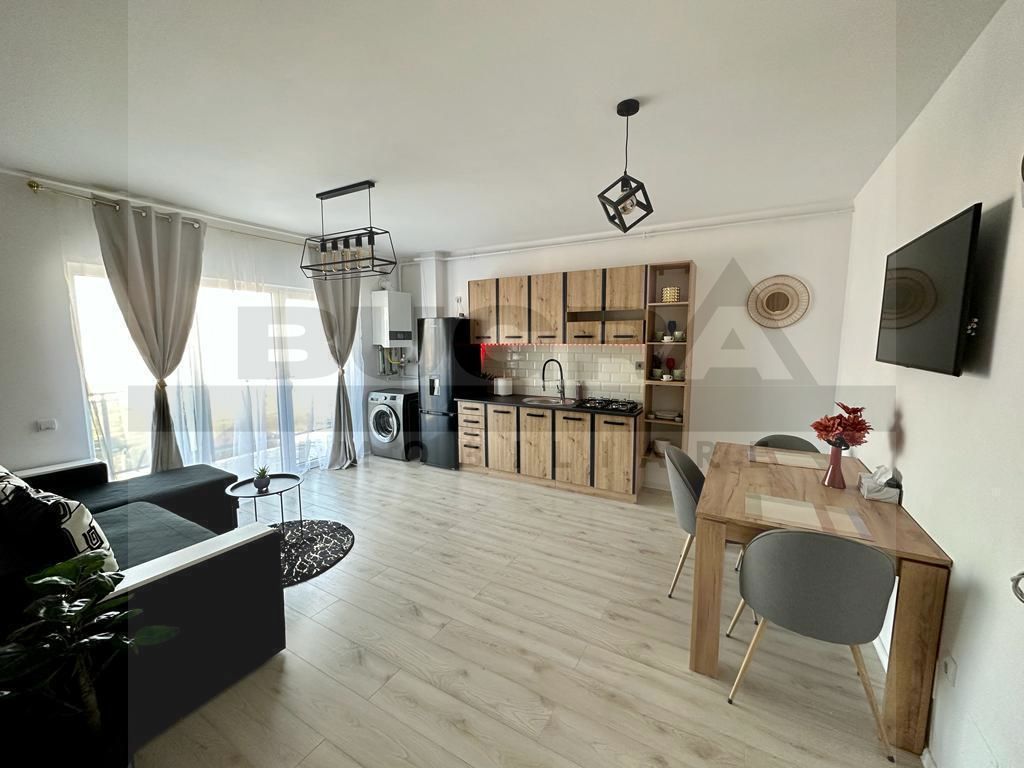 Apartament 2 camere, balcon, parcare, zona Teilor - Poză 1