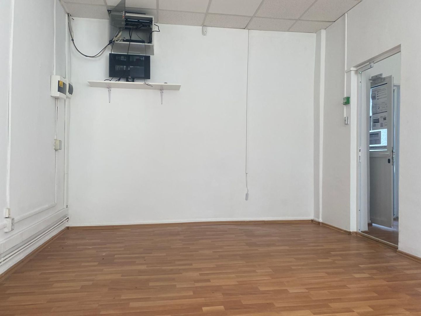 Locatie excelenta! Inchiriere spatiu comercial in Targoviste - centru - Poză 5