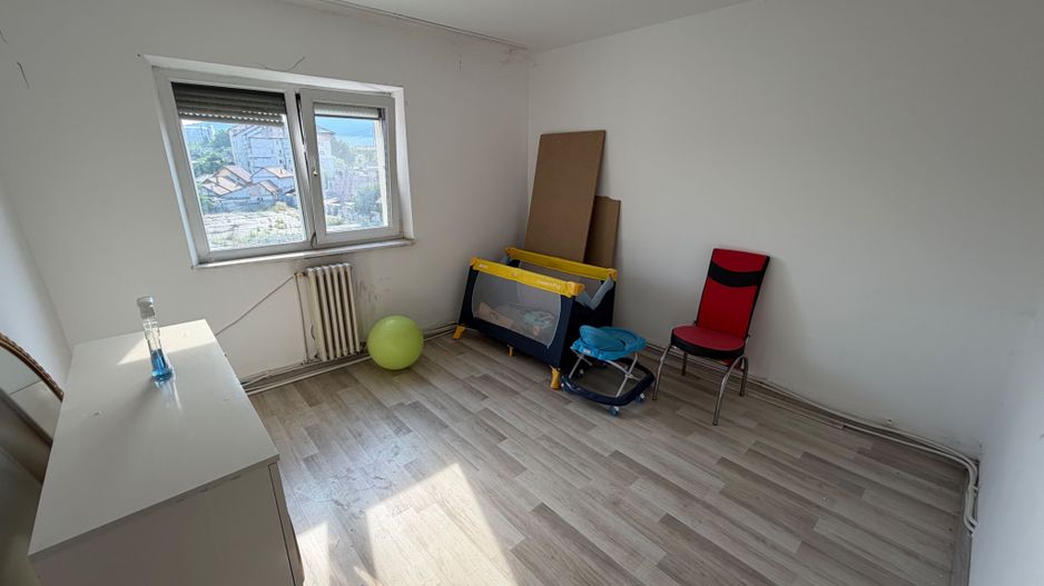 Apartament 2 camere, etaj 2 - zona Industriala - Poză 6