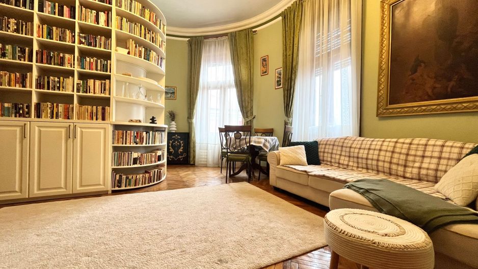 Apartament grandios cu vedere spectaculoasă spre Piața Libertății - Poză 6
