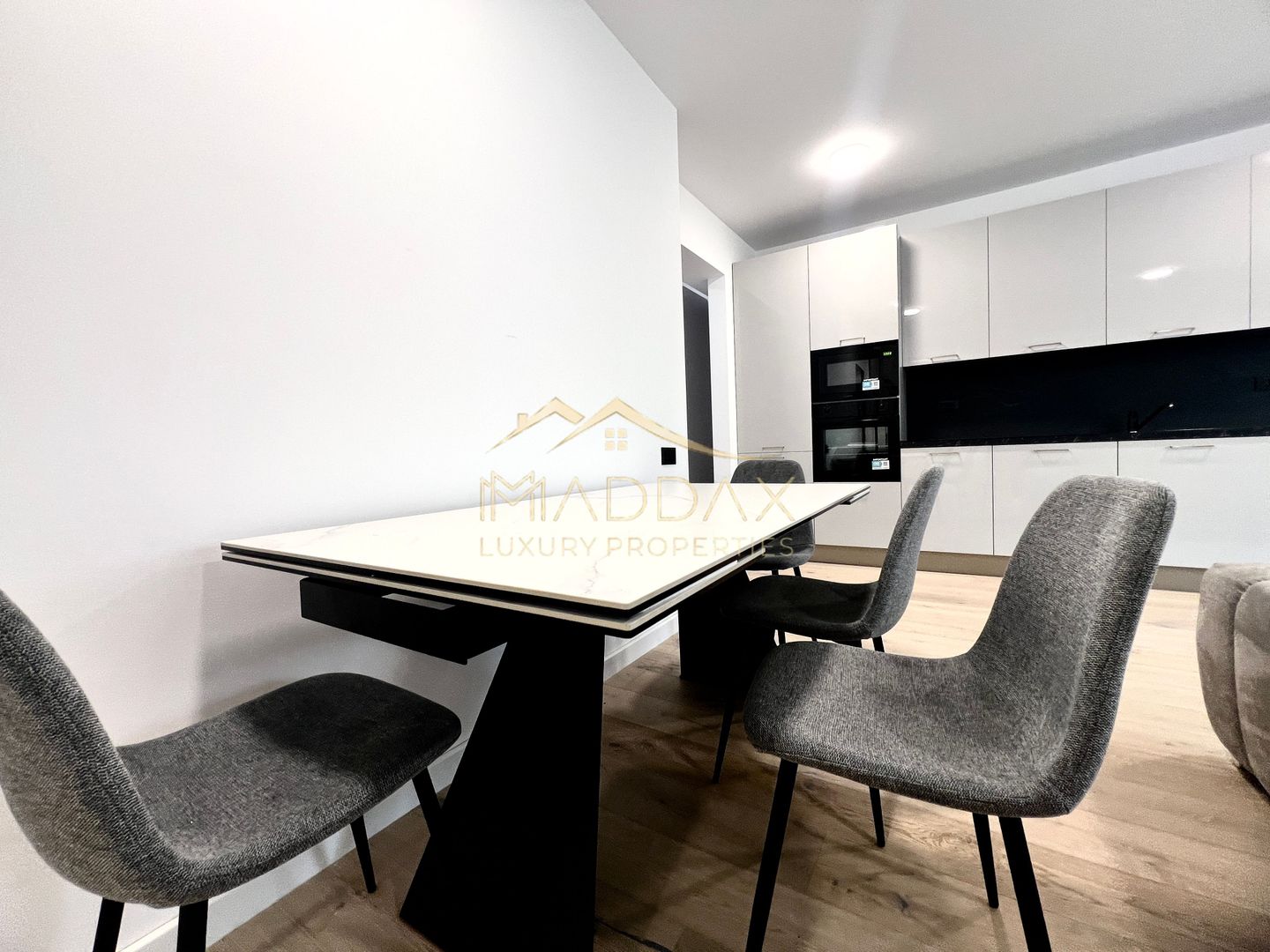 Apartament LUX**4 Camere**Parcare inclusa//Metrou Aviatorilor-Herastrau - Poză 5