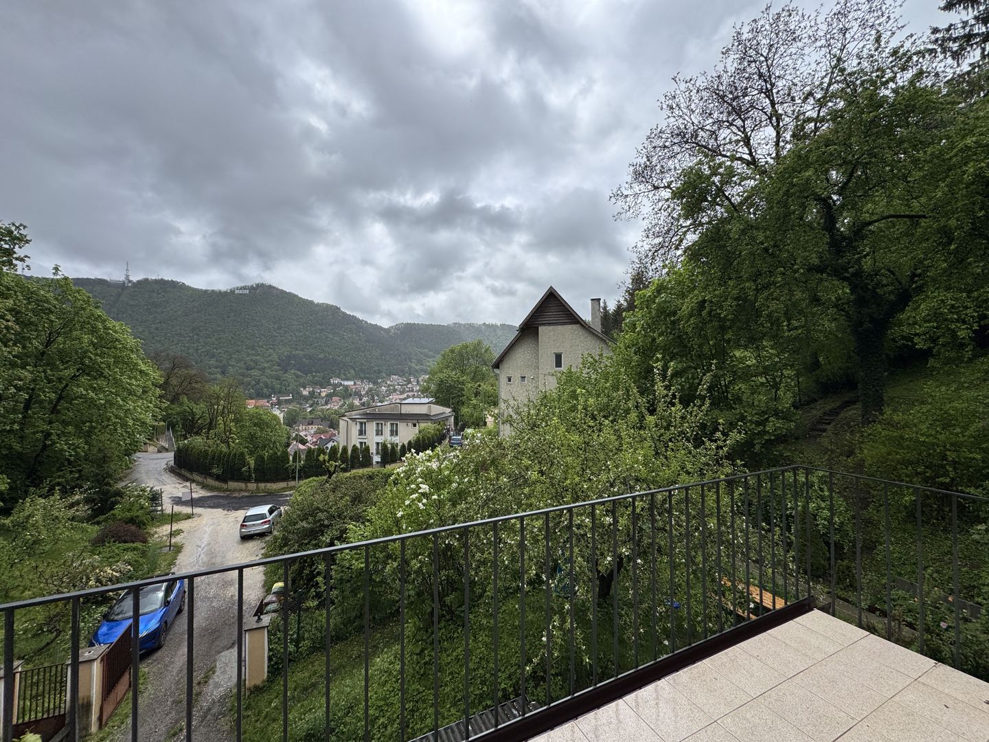 Apartament cu vedere spre Tâmpa, liniște și natură, în Centrul Istoric al Brașov - Poză 18