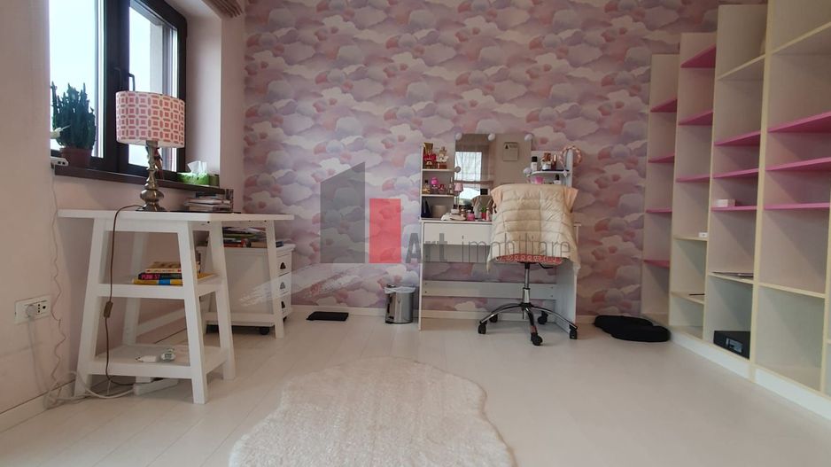 Vila superba Tunari cu piscina - Poză 11