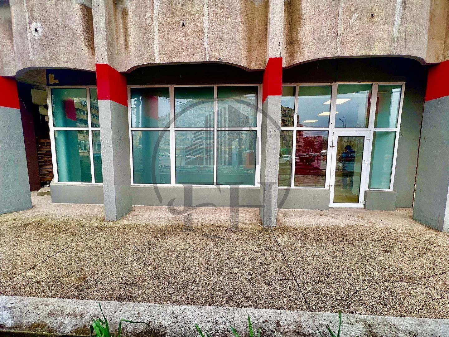Spațiu comercial cu 3 camere de închiriat în Trocadero, Constanta - Poză 2