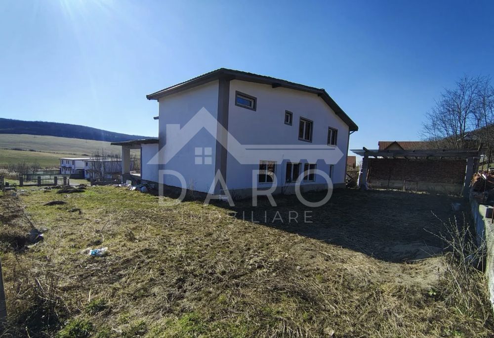 🏡 Casă spațioasă de vanzare | 202 mp utili | Tofalău | 180.000 € - Poză 3