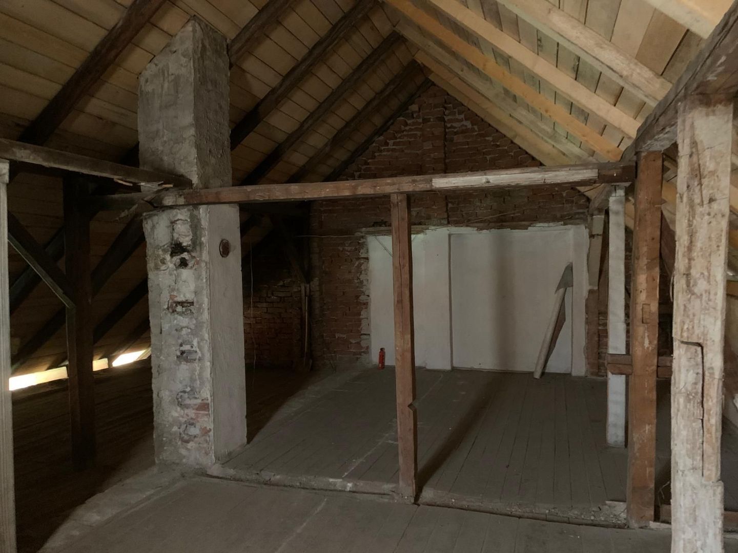 Casa P+M 90 mp zona Lipovei - Poză 6