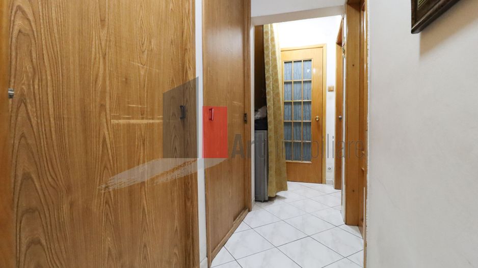 Apartamentul "SUPERMETO", BLOC STRADAL, REABILITAT - Poză 12