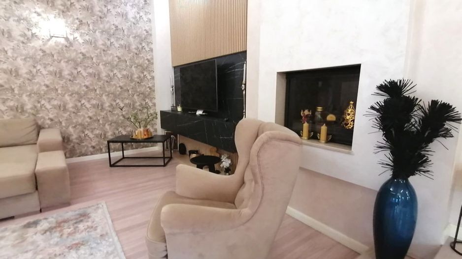 COICIU (Cod 01) Armonie și Eleganță pentru Două Generații! - Poză 3