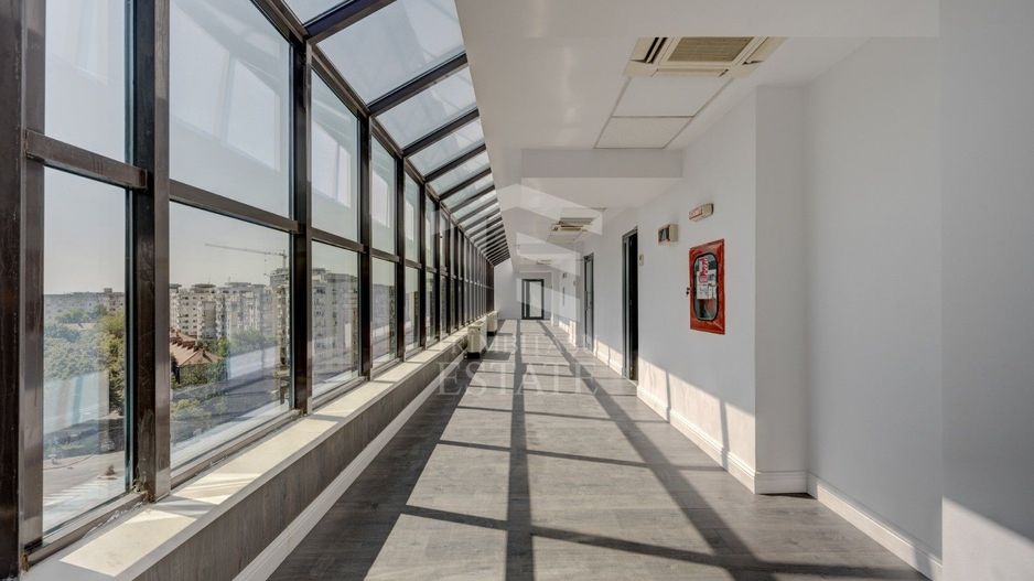 PLOIESTI -ultracentral | Spatii comerciale de inchiriat de la 21mp - Poză 5
