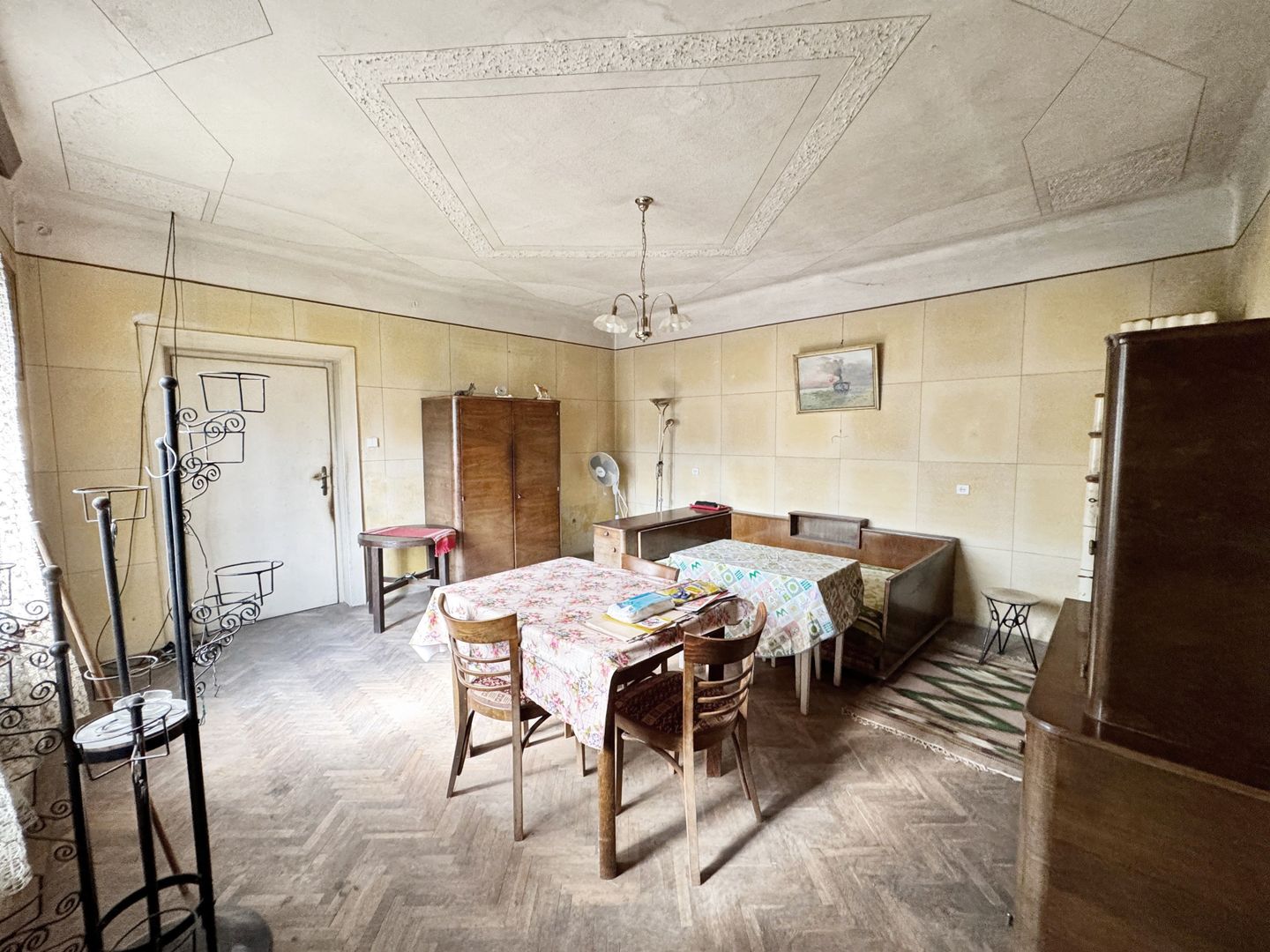 Proprietate REZERVATĂ! Casă din centru în Arad. - Poză 8