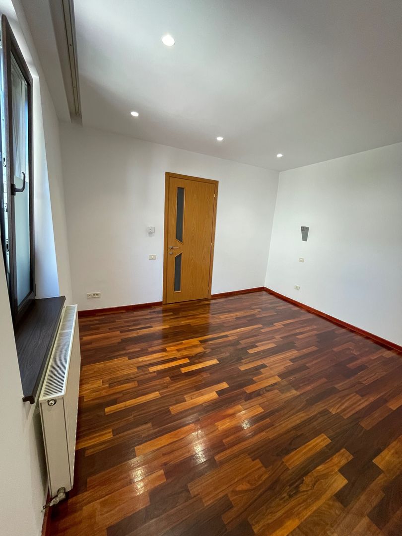 Casǎ de închiriat, spațiu ideal pentru birouri -Mall Vitan, Dudesti - Poză 6