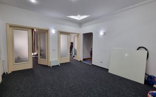 98mp // Langa Piata Victoriei // Luminos - Poză 1