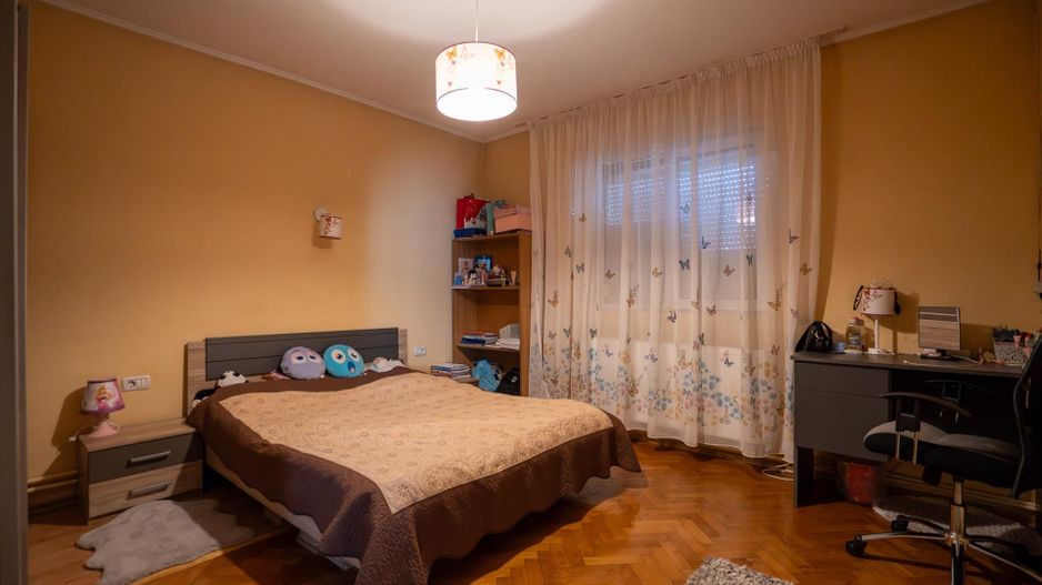 Casa singur in curte cu acces auto si teren 765 mp in zona Dealuri - Poză 3