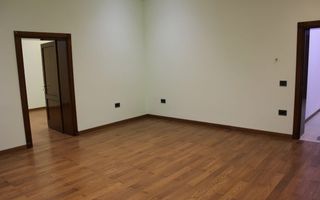 Oportunitate! Apartament 3 camere | Zona Ultracentrală - Poză 1