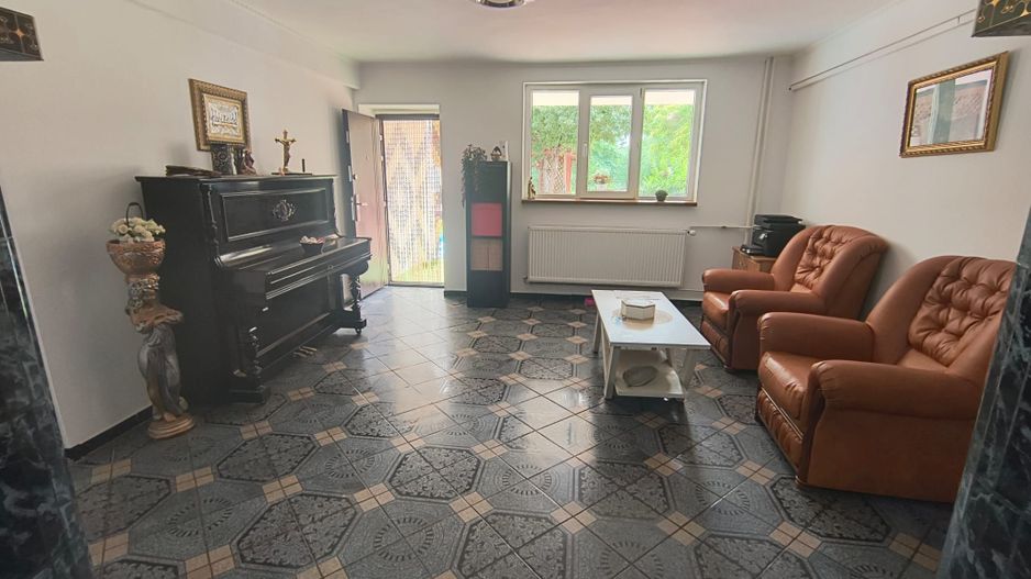 Camil Ressu- Ramnicu Sarat-adiacent- Fizicienilor curte+piscina - Poză 7