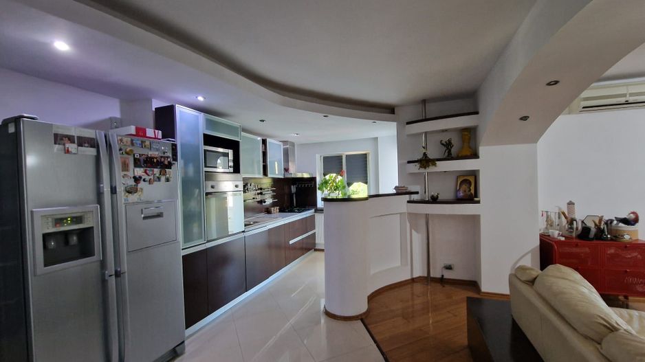 Vanzare Apartament 3 camere, 82 mp, 2 băi, și renovare completă – Drumul Sarii - Poză 4
