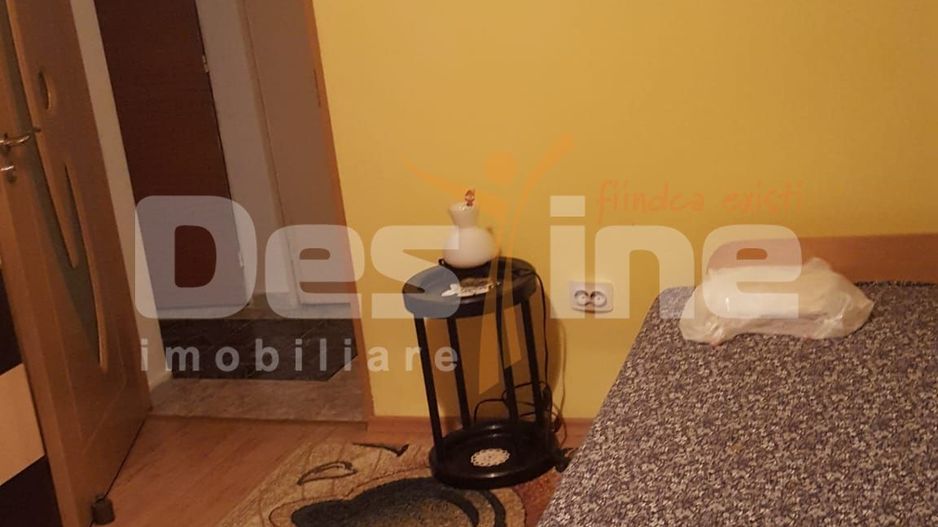 APARTAMENT 3 CAMERE DECOMANDAT - Poză 3