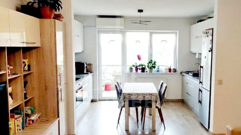 Apartament cu 3 camere de închiriat în zona Calea Surii Mici - Poză 1