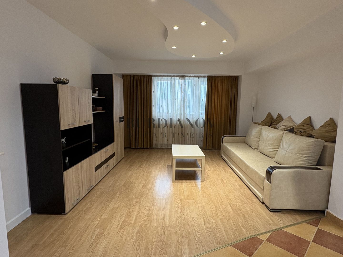 Apartament cu 3 camere Drumul Taberei - Metrou Constantin Brâncuși - Poză 1