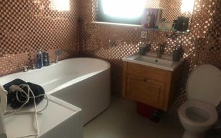 Apartament cu 2 Camere, Terasă și Curte Proprie în Borhanci - Poză 7