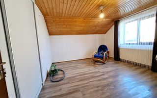 Casa Sibiu, garaj si pivnita, 5 camere, 2 bai, curte mare - Poză 12