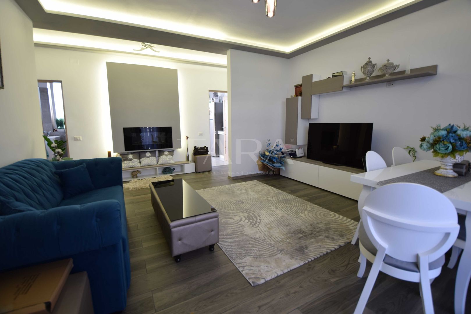 Penthouse exclusivist, terasă generoasă, panorama, Iulius Mall. - Poză 1