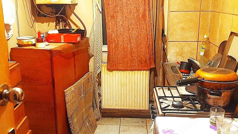 Vand apartament 2 camere,semidecomandate,confort 1,parter,zona B-dul Garii-Brasov - Poză 5