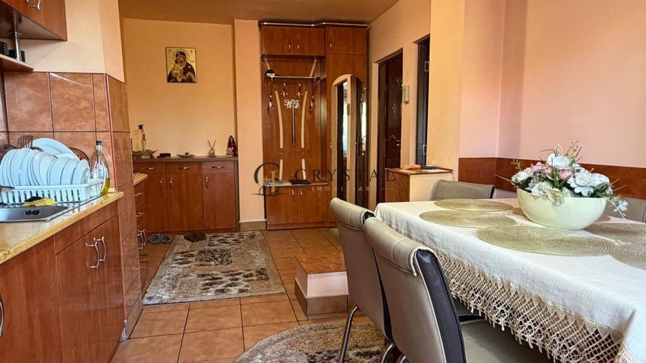 Închiriez apartament cu 3 camere Oradea - Poză 11
