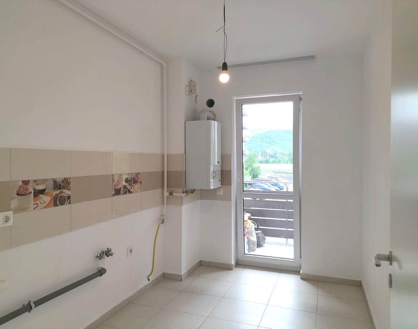 Vindem apartament 3 camere complet renovat cu vedere pe 2 parti - Poză 16