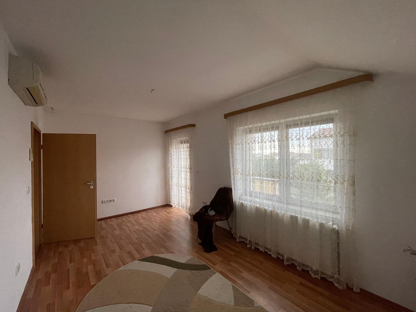 Casă individuală cu 5 camere și teren foarte mare |Moșnița Veche| - Poză 17