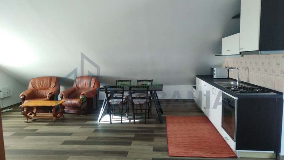 Inchiriez mansarda la casa - Poză 5