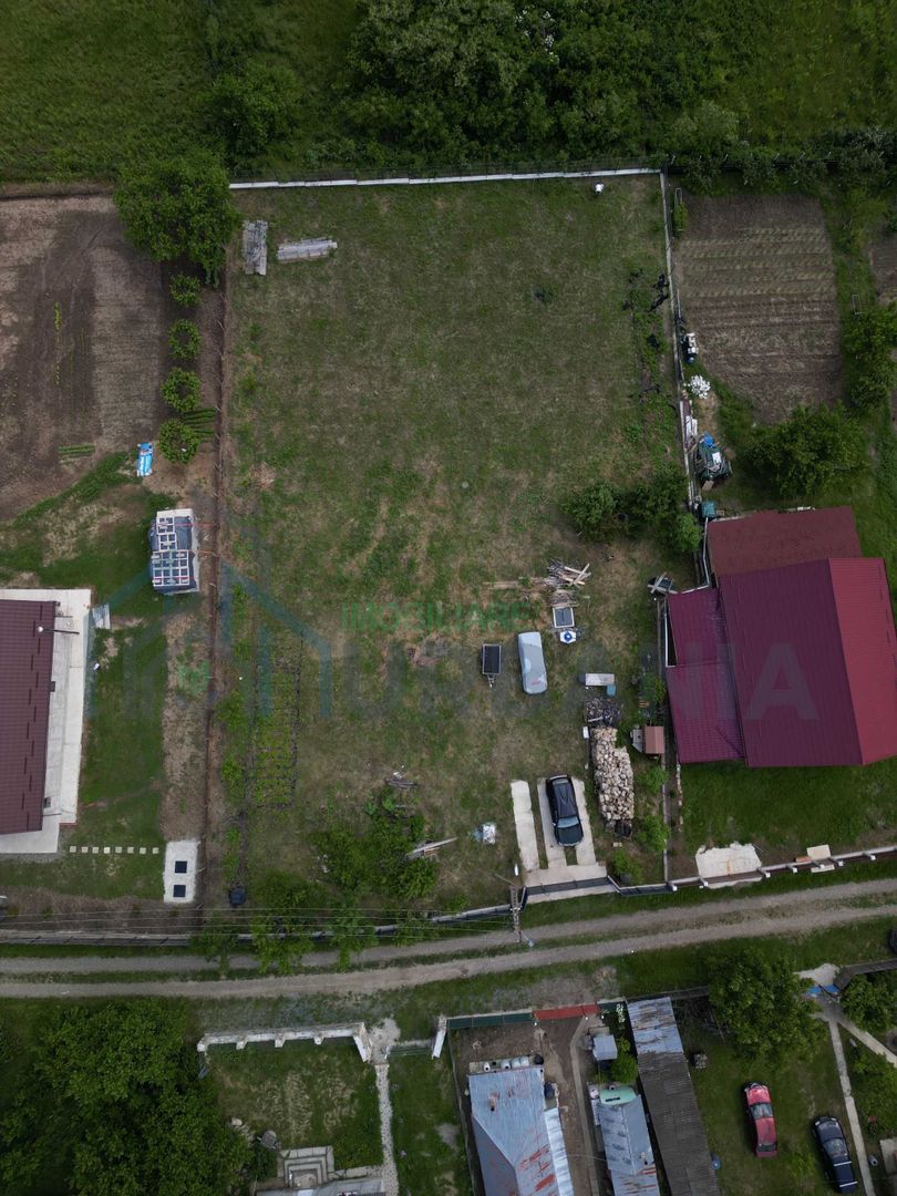 Teren intravilan 1797 mp în Dobrovăț (Ruși), lângă pădure, cu utilități și amenajări existente - Poză 2