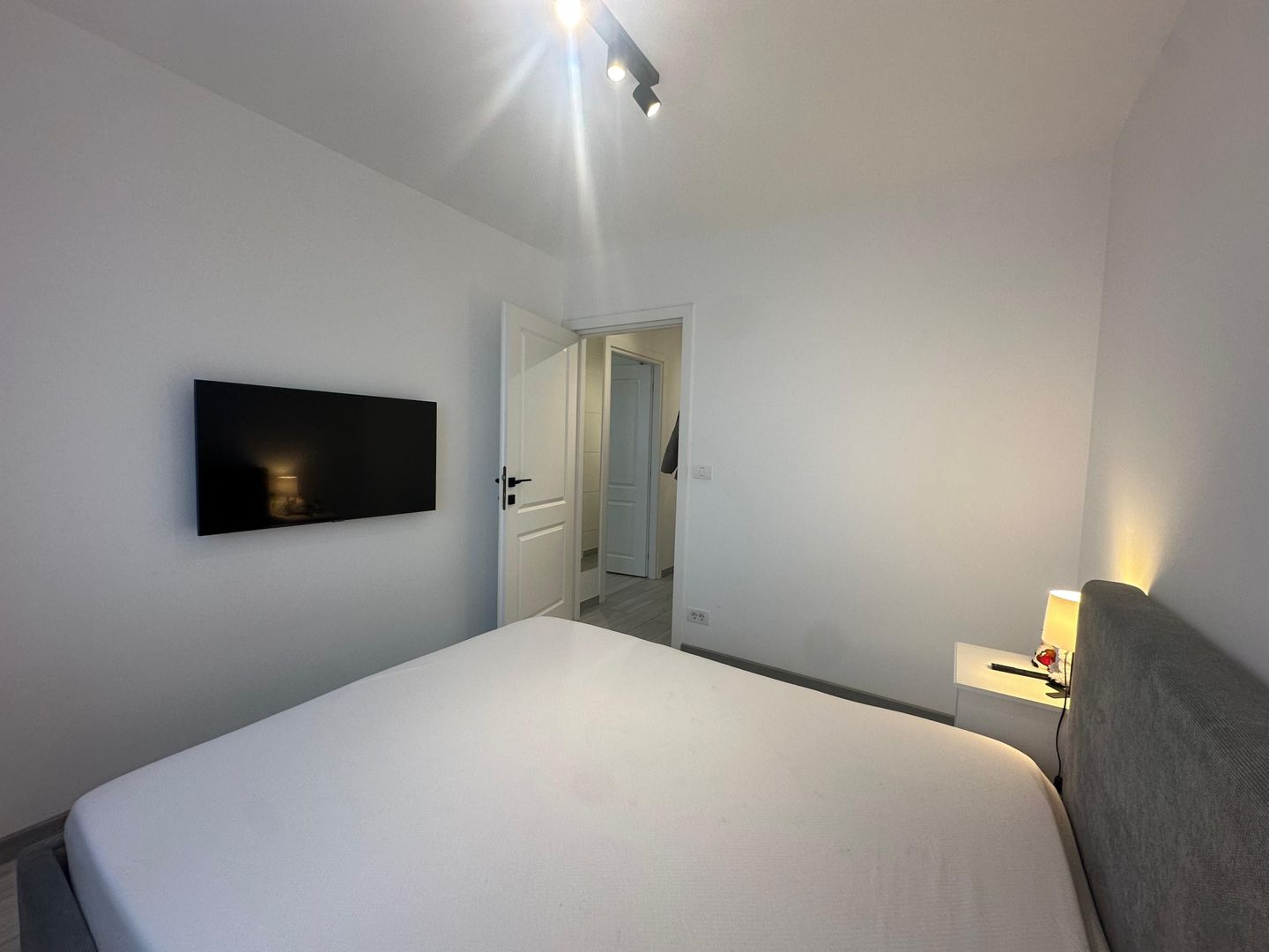 Apart 2 camere renovat 2024 Str Moldovița 0% comision! - Poză 6