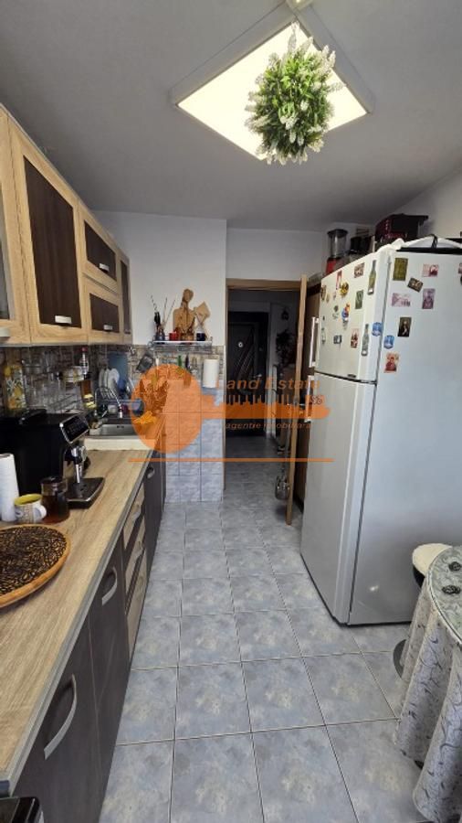 Apartament cu 3 camere in zona Ghencea-Drumul Taberei - Poză 8