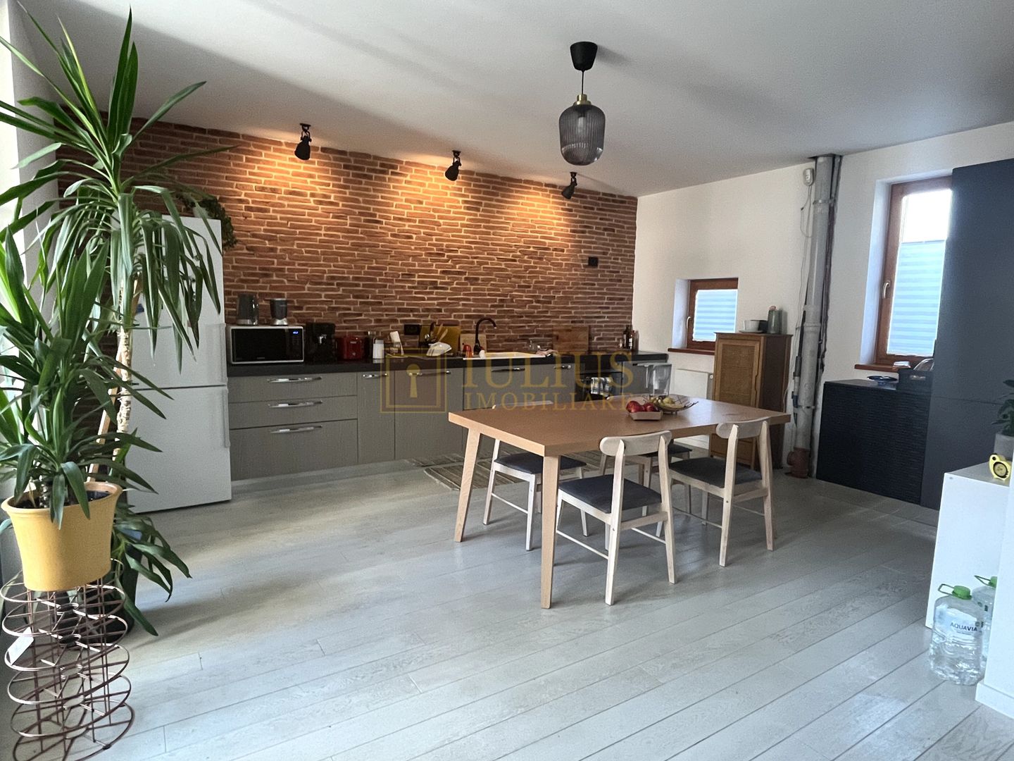 Triplex-Dumbravita, 3 camere, 2 dormitoare, 1 dressing room, 2 bai, 136mp - Poză 2