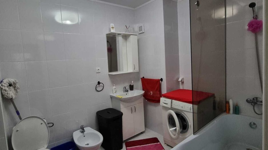 Vand apartament 90 mp in micro 17, Independentei - Poză 6