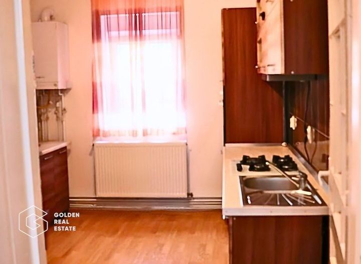 Casa in centrul localitatii Galsa - LINISTE LA TINE ACASA - COMISION ZERO - Poză 8